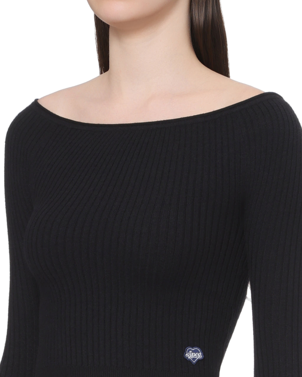 Off shoulder knitwear