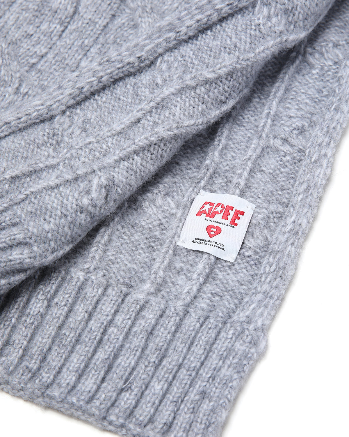 Cable knit scarf