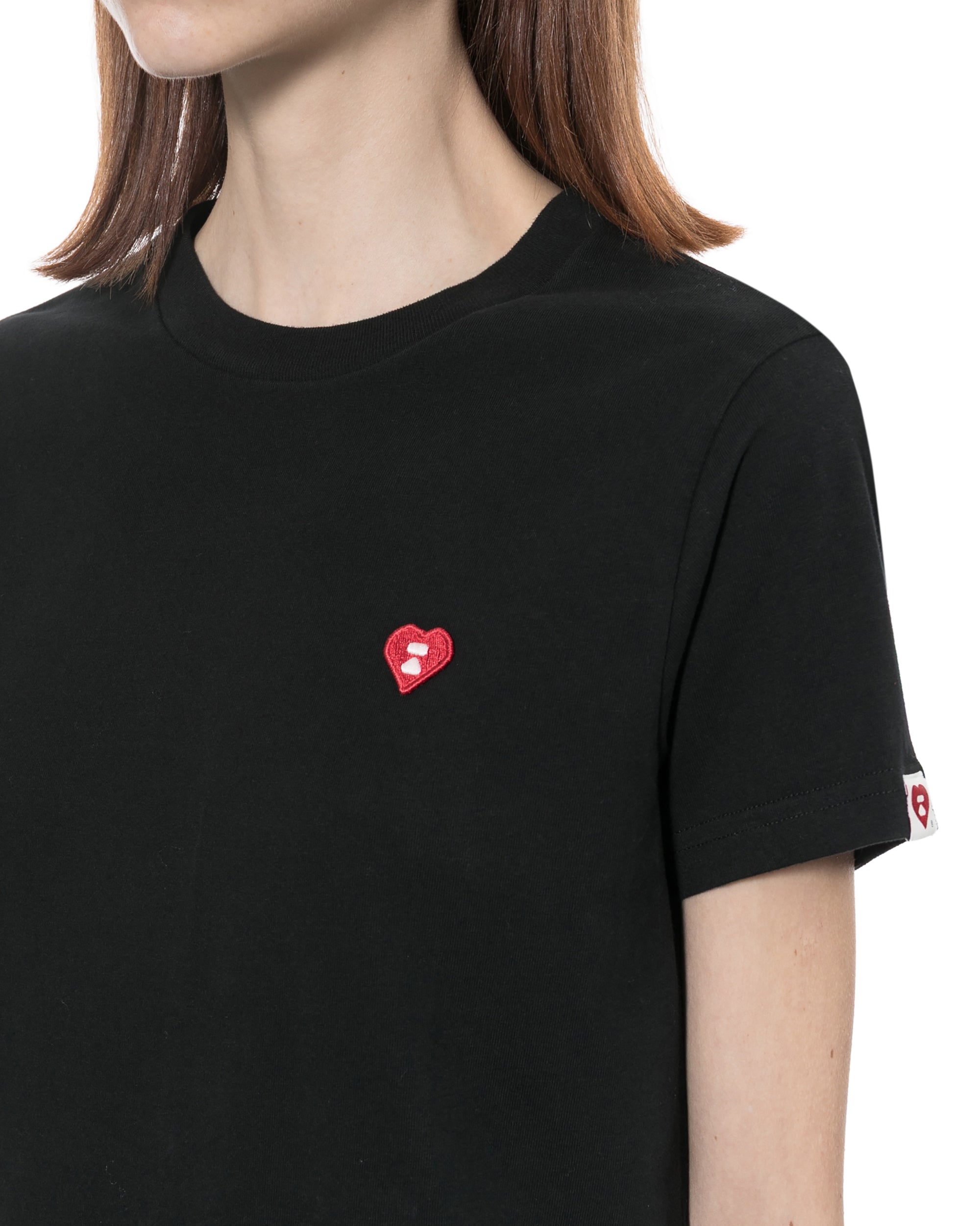 Heart badge tee