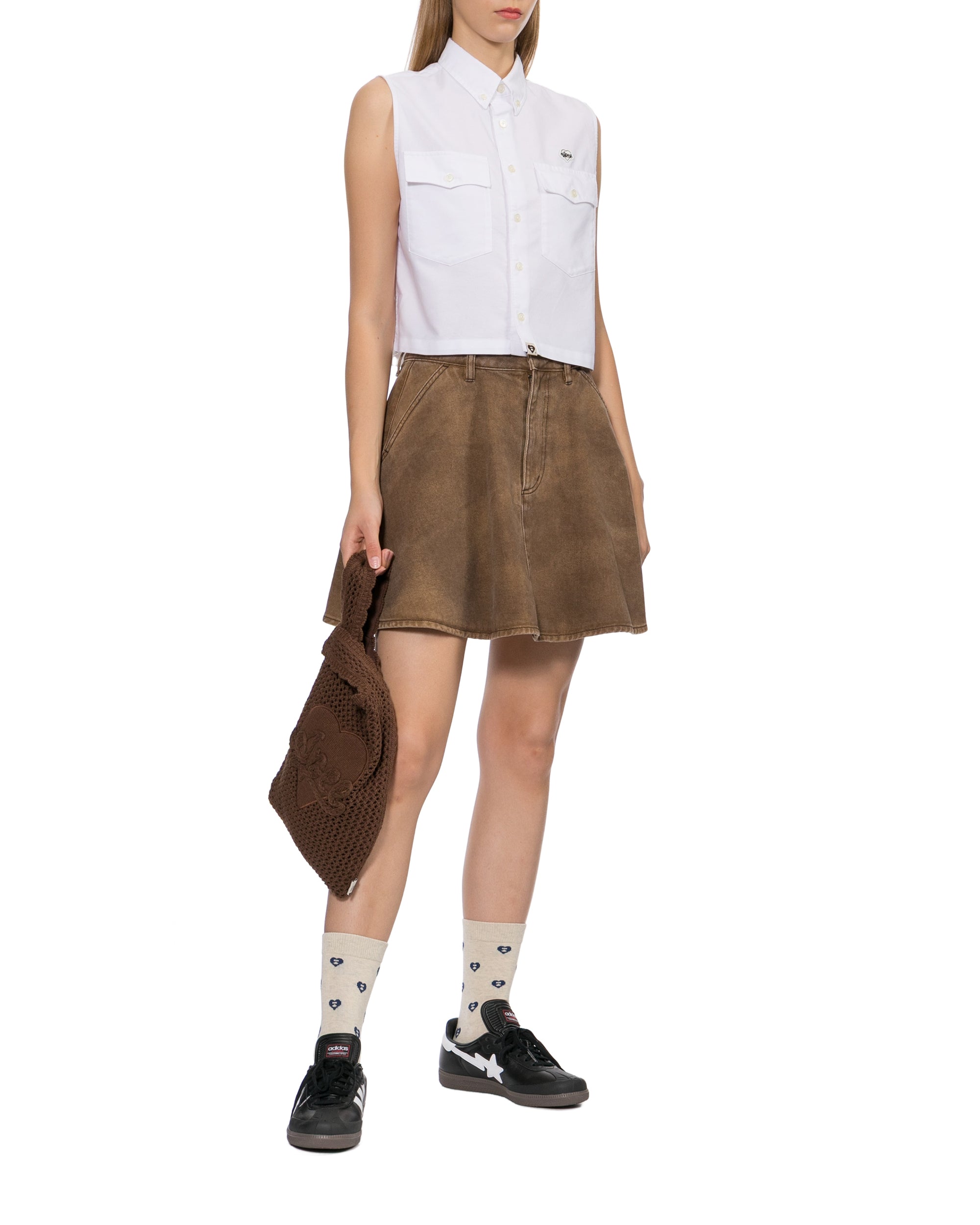 Sleeveless shirt