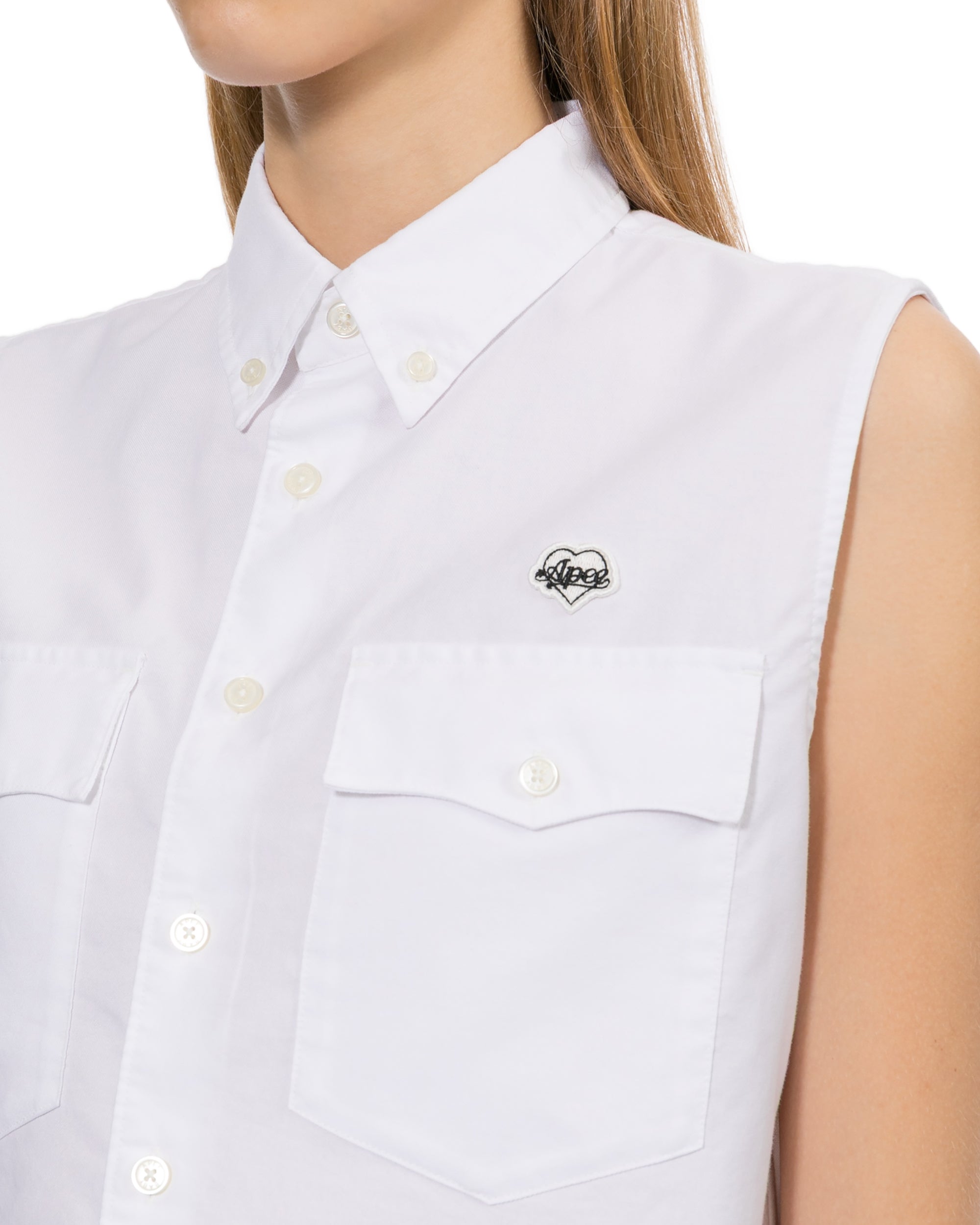 Sleeveless shirt