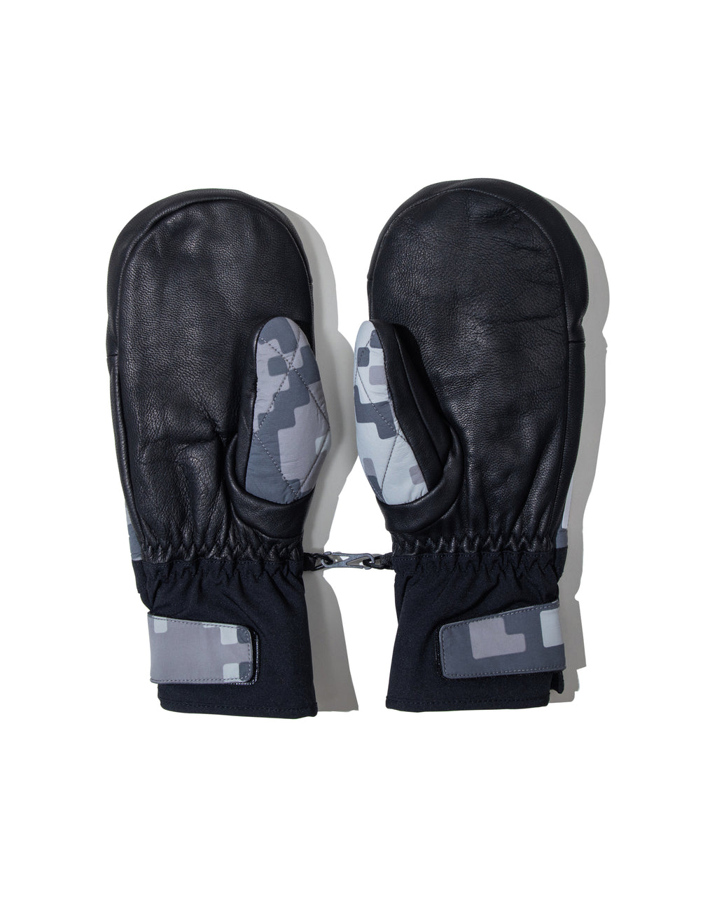 BAPE By Kazuki Kuraishi Pixelate Camo Polrfleece Gloves