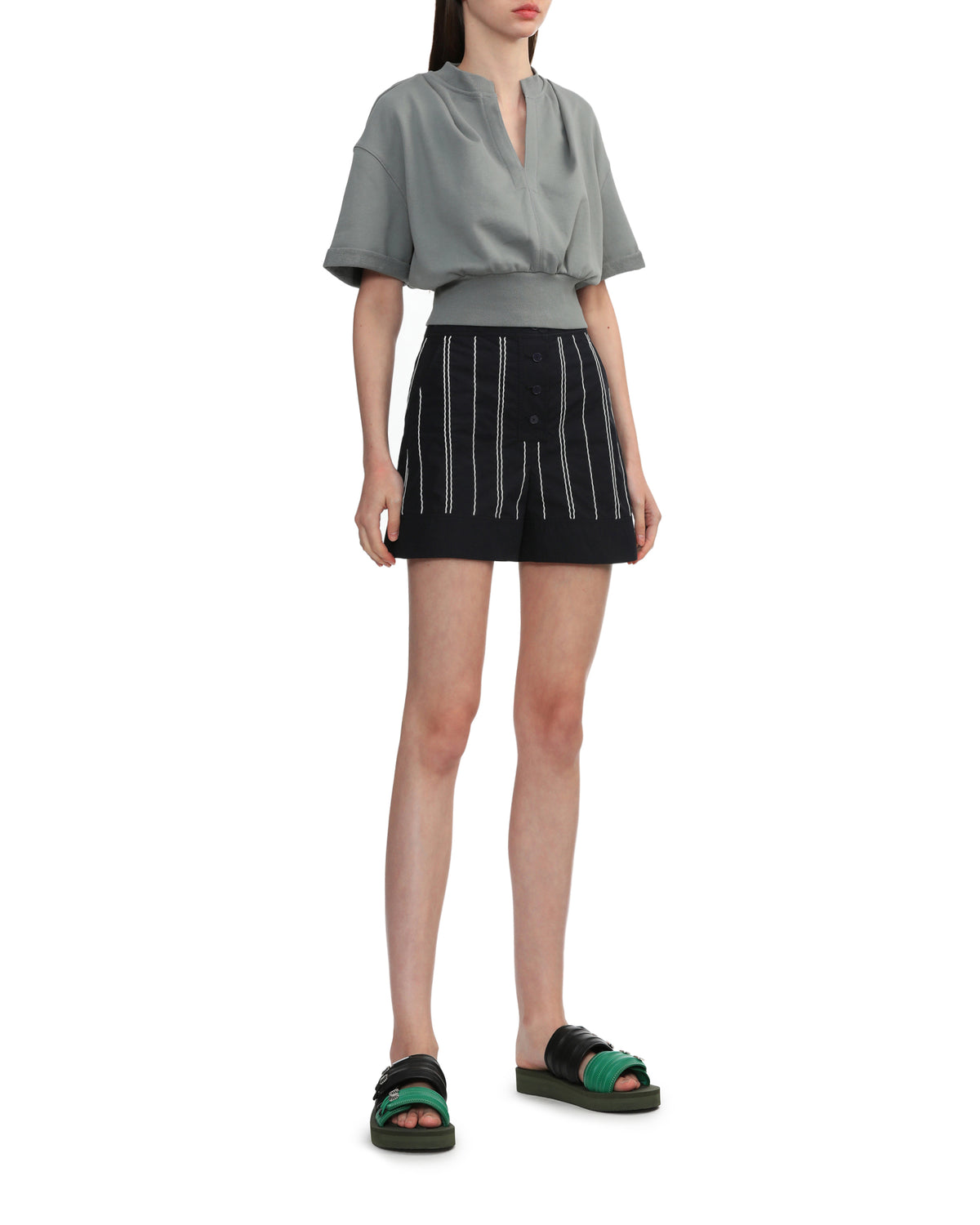 Wave embroidery shorts