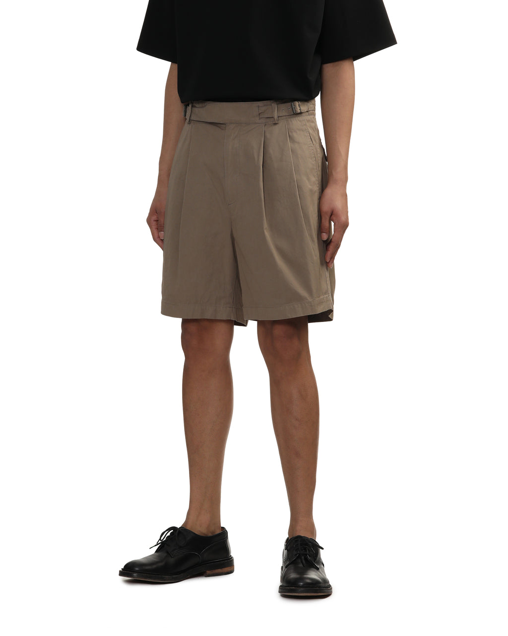 Pleated utility shorts
