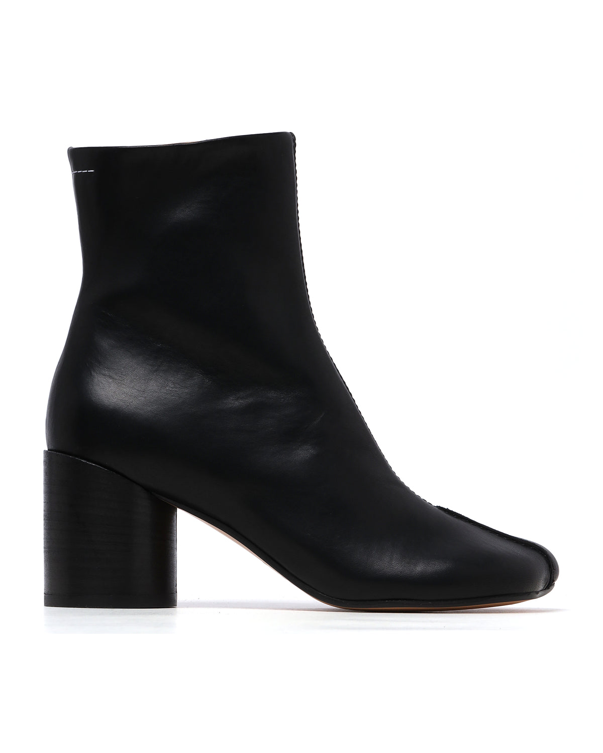 Anatomic ankle boots