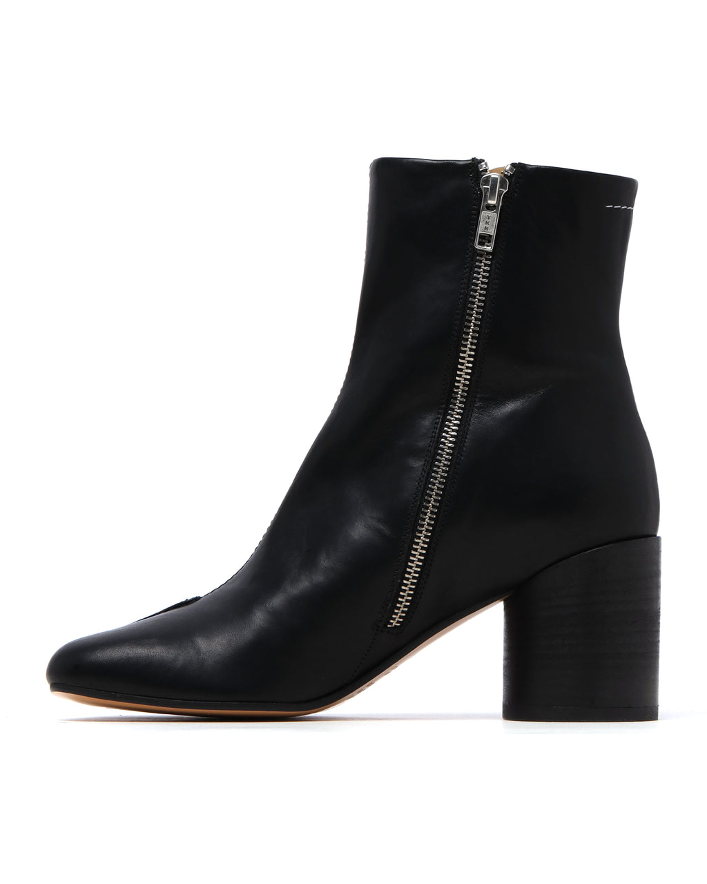 Anatomic ankle boots