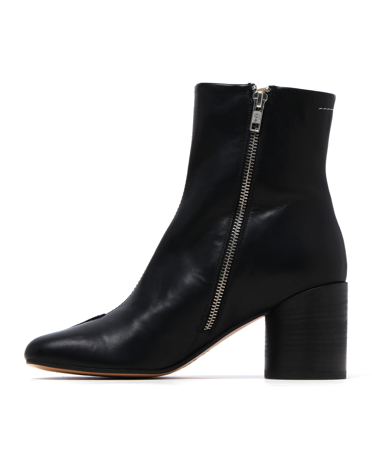 Anatomic ankle boots