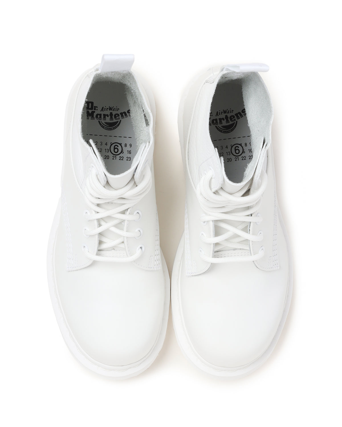 X Dr. Martens 1460 boots