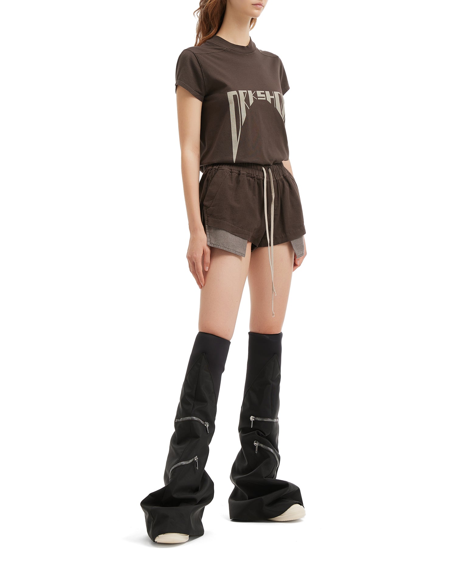 Zipper-detail boots