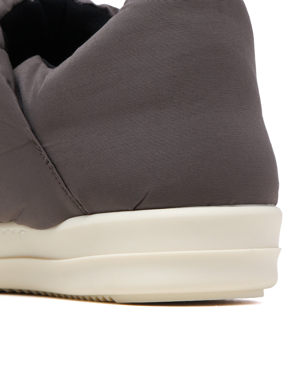 Puffer slip-on shoes