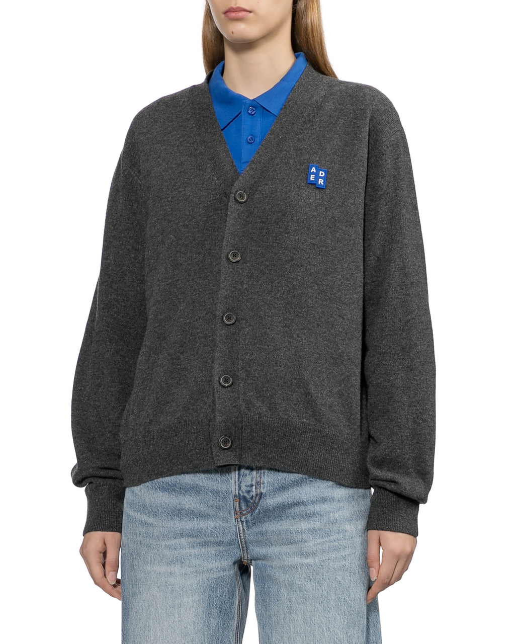 Significant V-neck buttoned cardigan