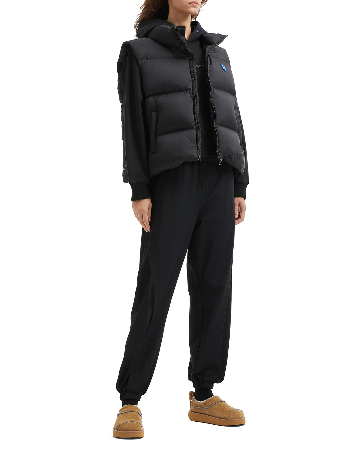 Significant tag puffer vest 01