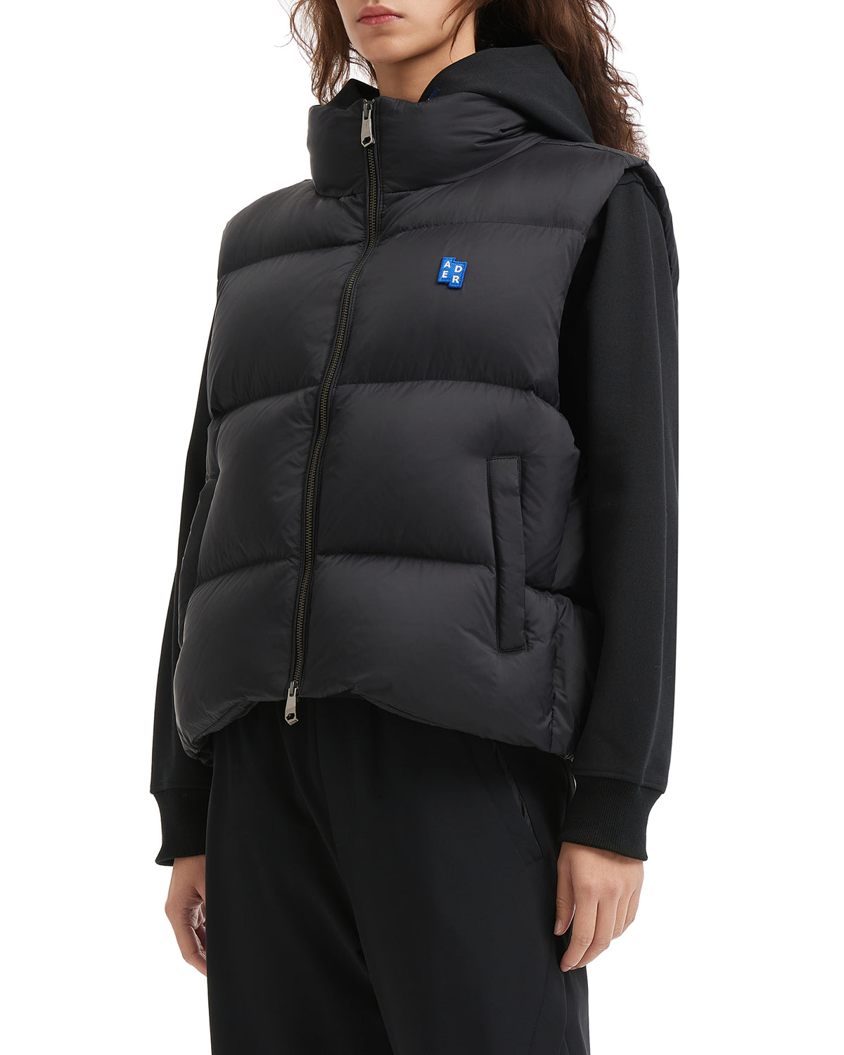 Significant tag puffer vest 01