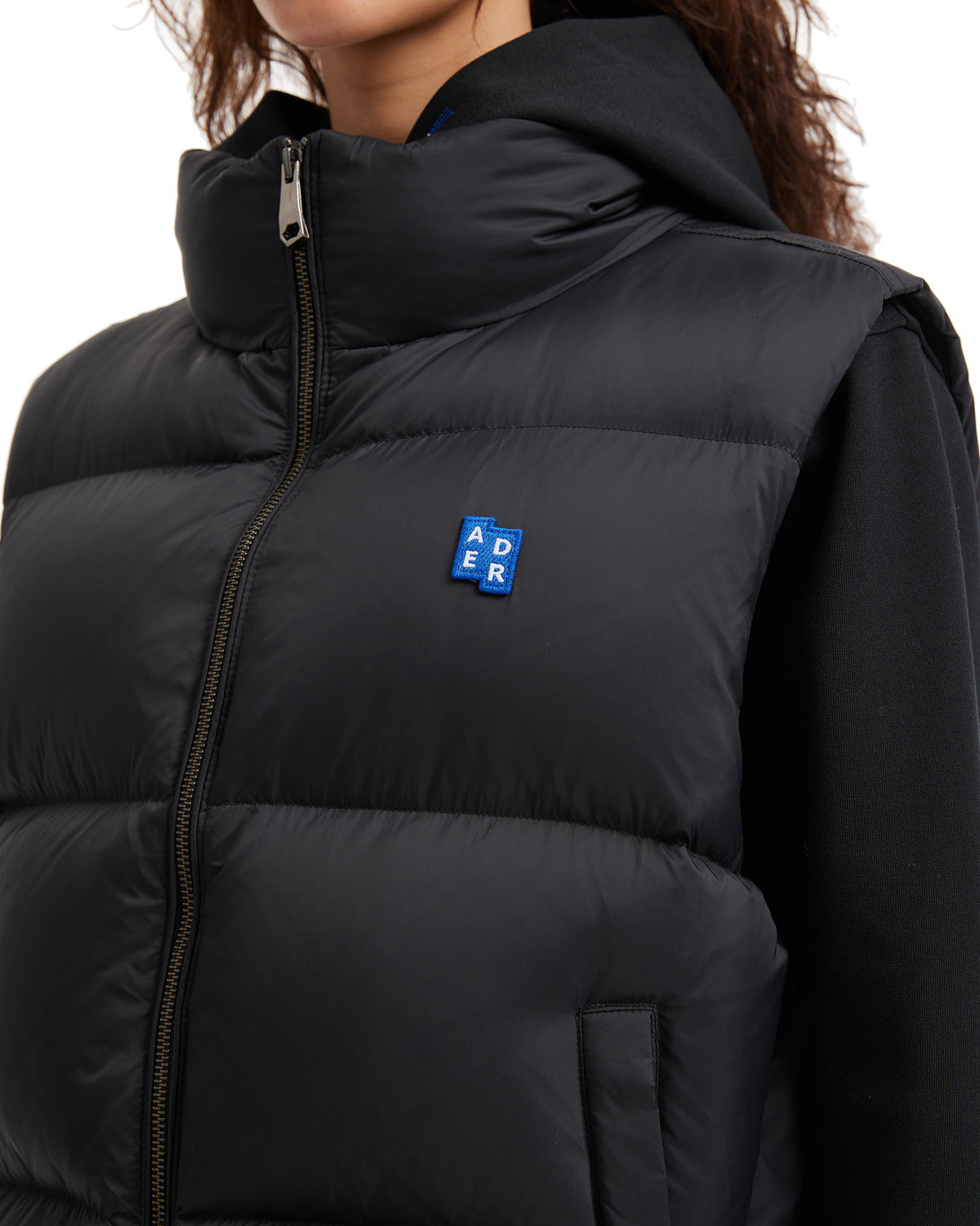 Significant tag puffer vest 01