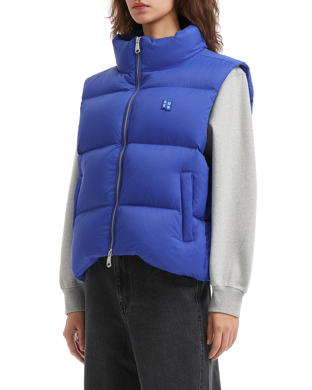 Significant tag puffer vest 01