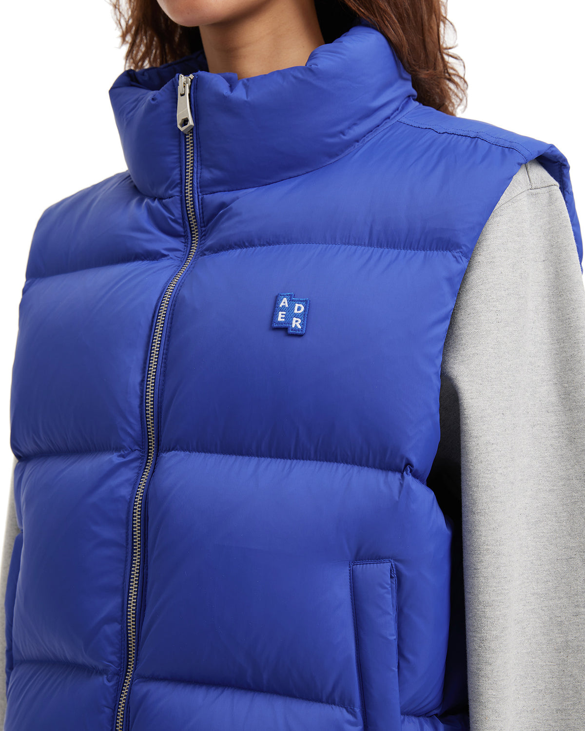 Significant tag puffer vest 01