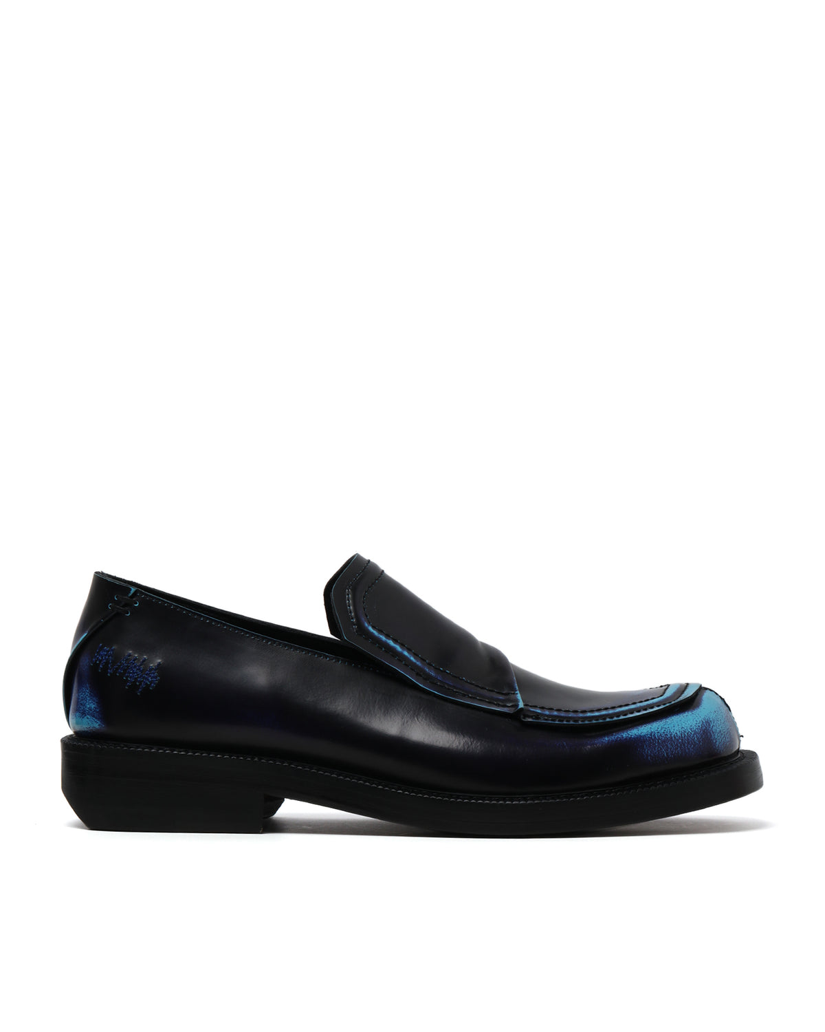 Curve; LF00 loafers