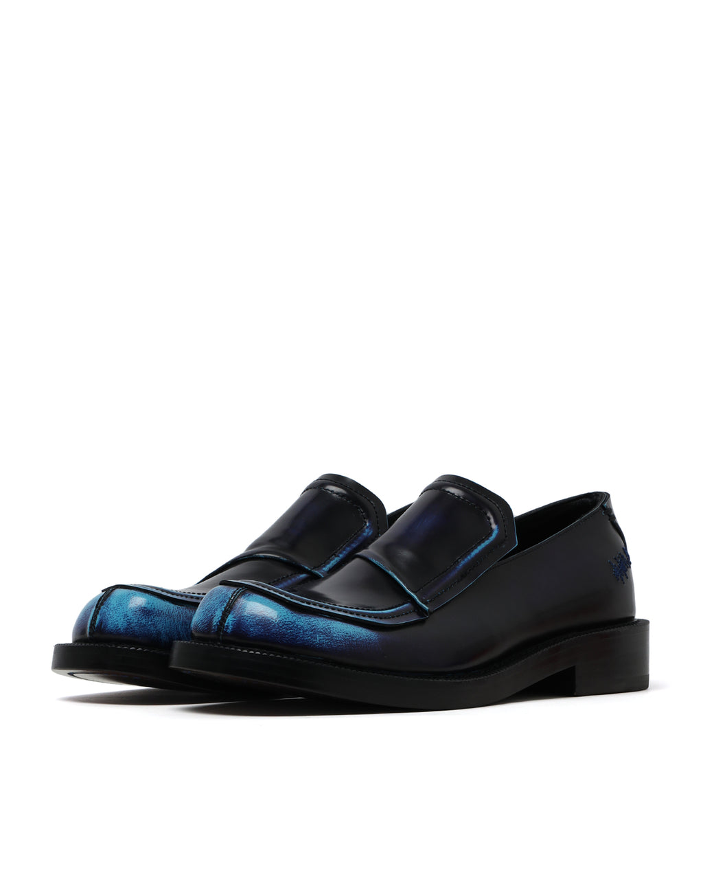Curve; LF00 loafers