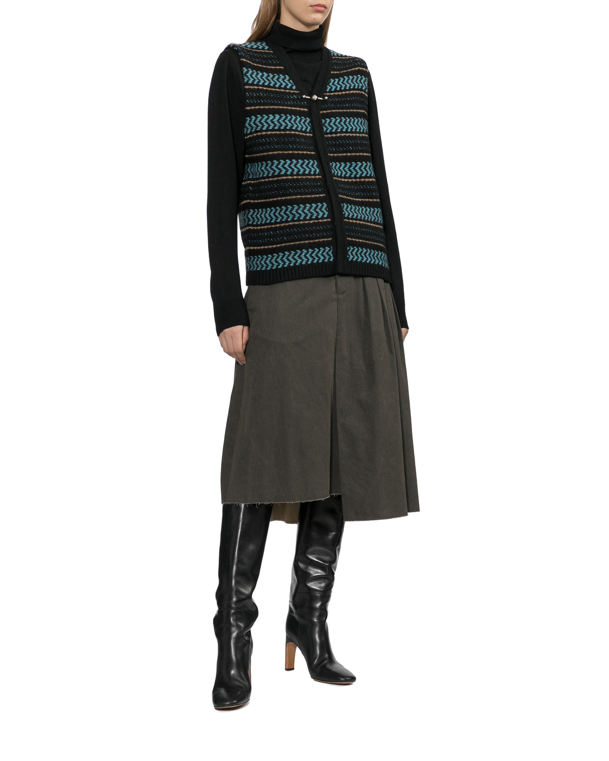 V-neck knitted vest