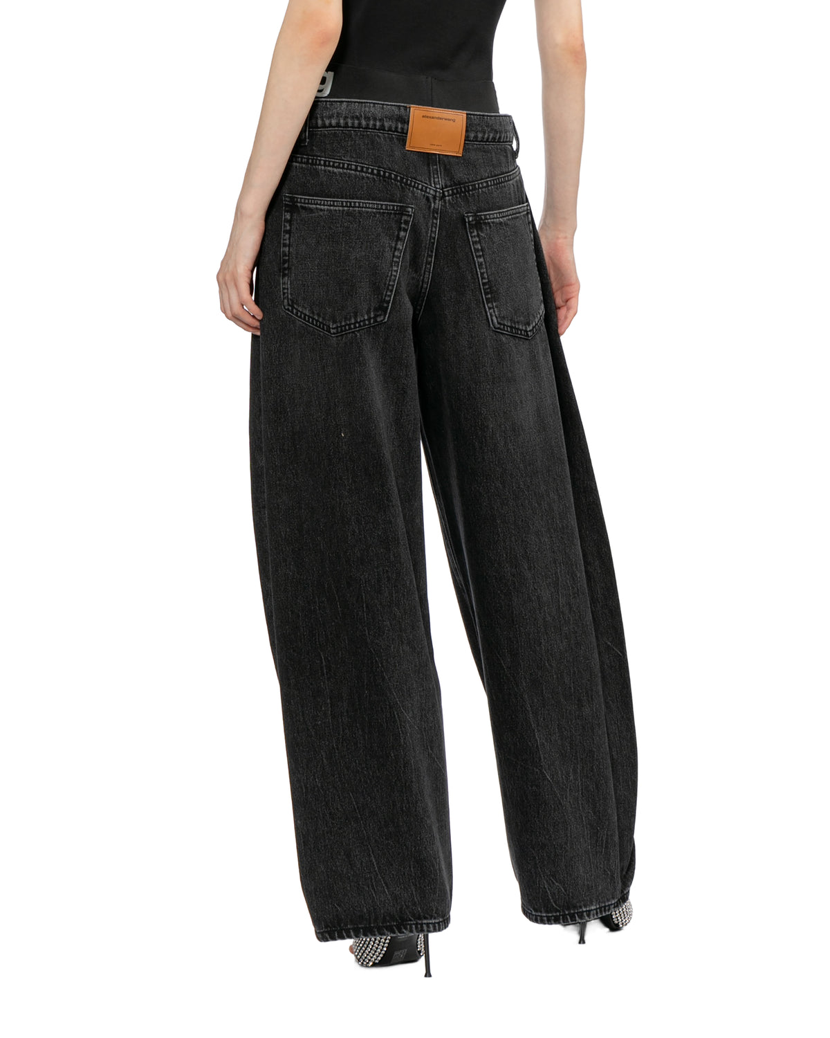 Wide-leg jeans