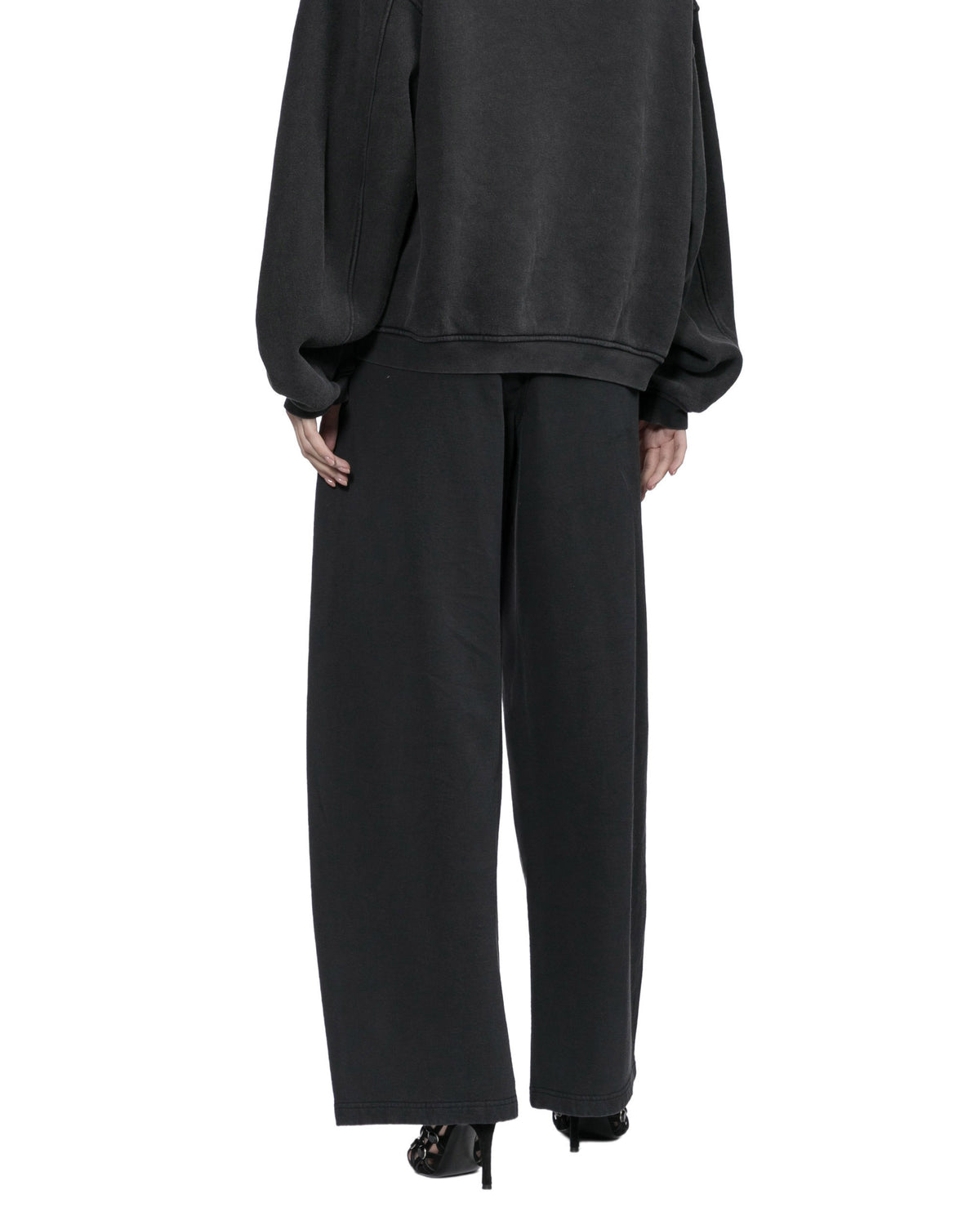 Wide-leg pants