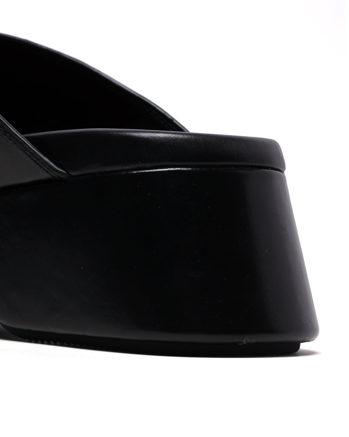 Float criss-cross platform sandals