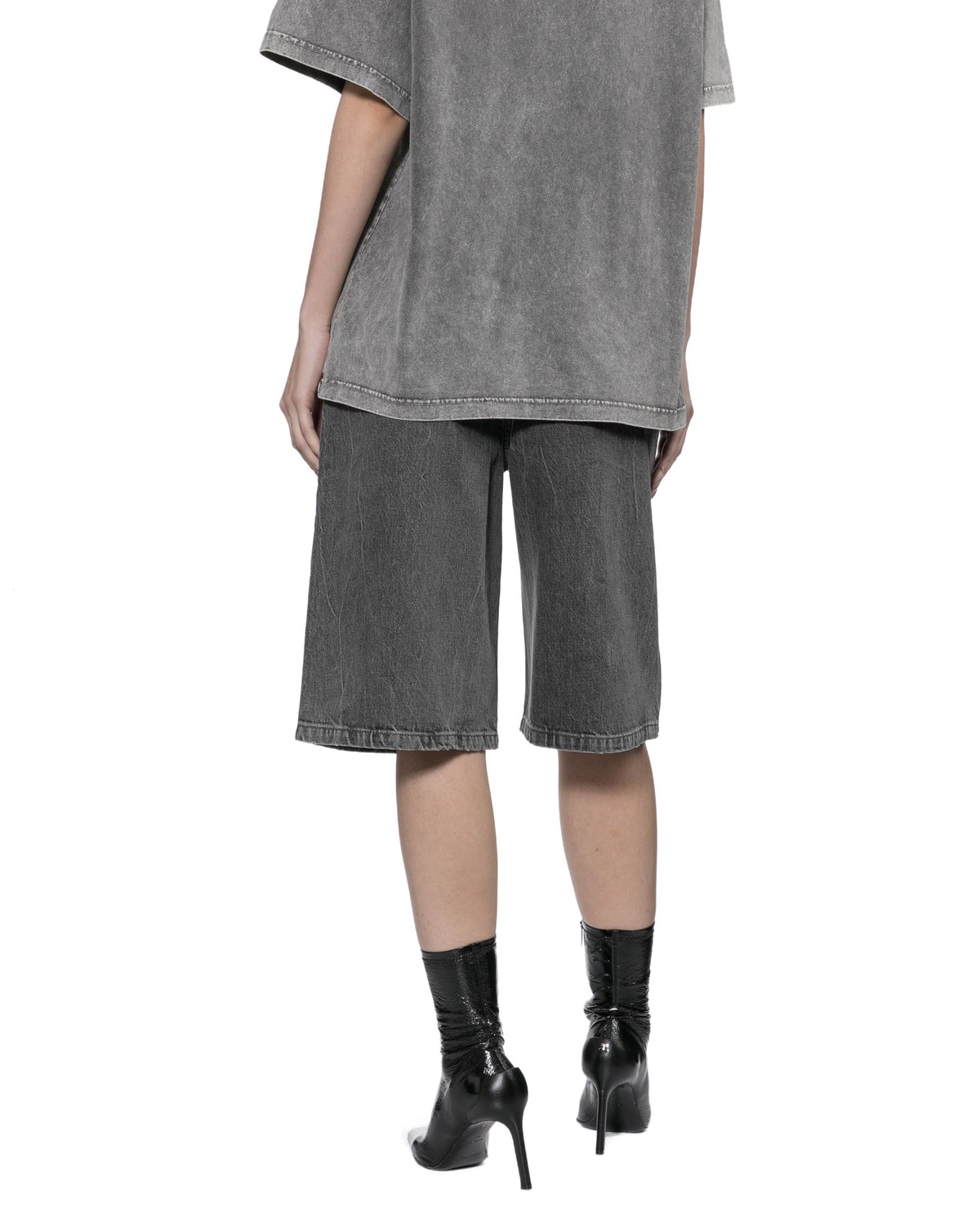 Graphic low rise board short