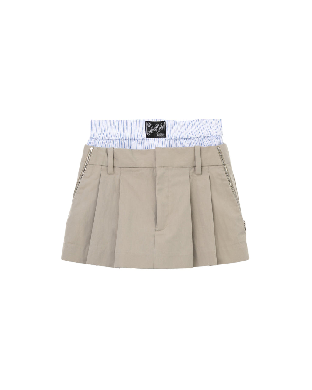 Pleated shorts