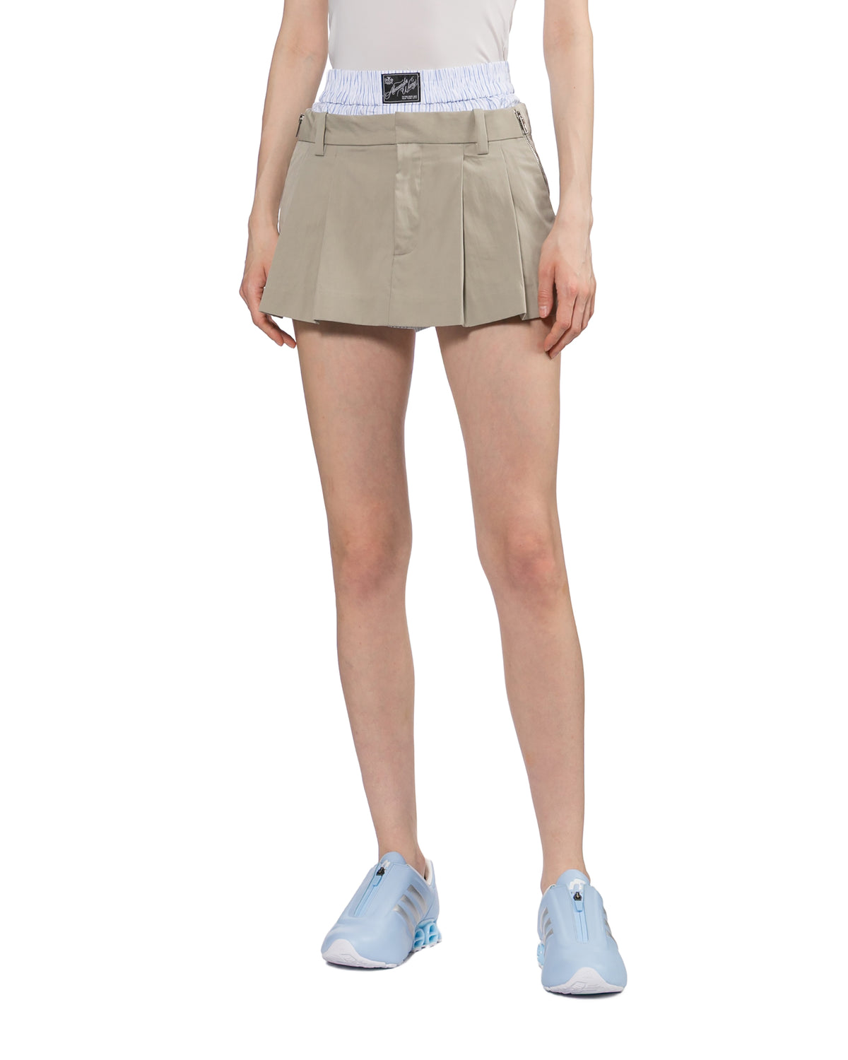 Pleated shorts