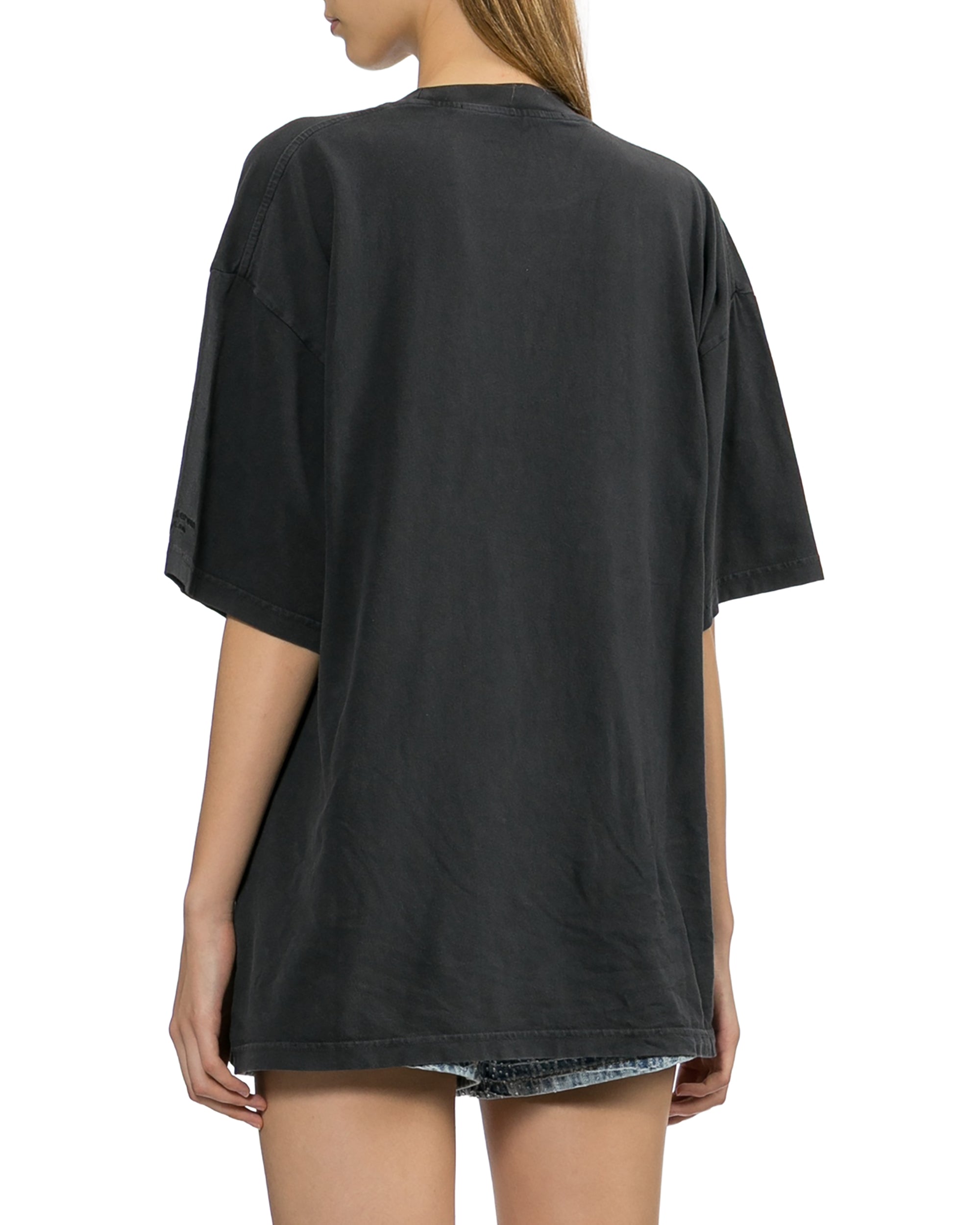 Graphic tee