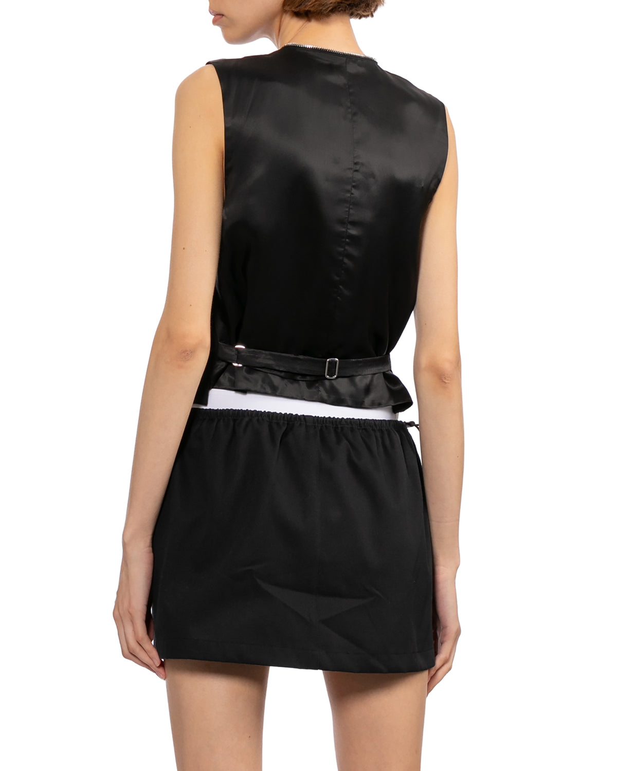 Zip-up vest