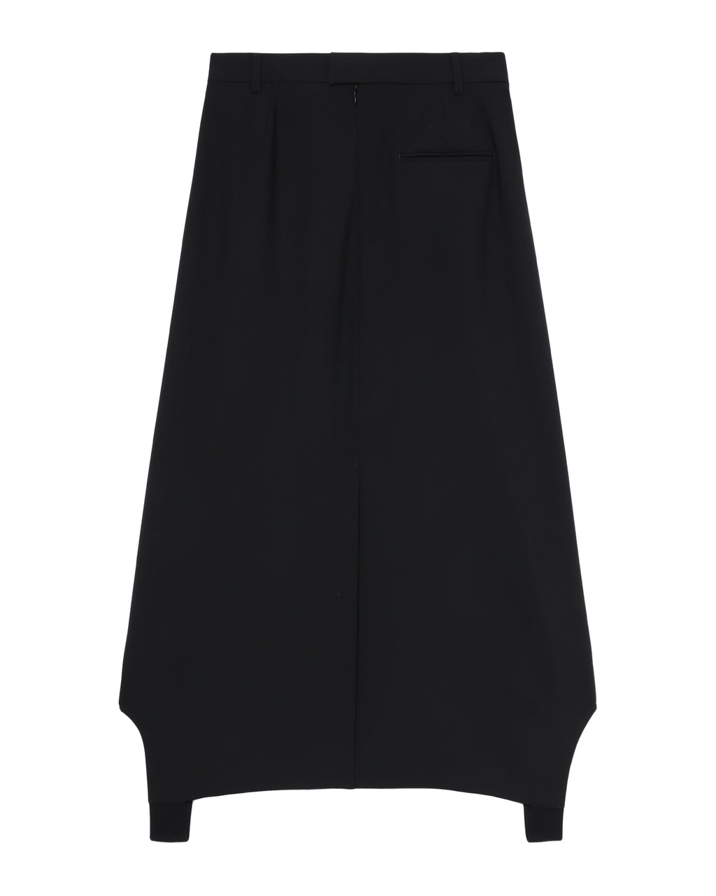 Asymmetric skirt