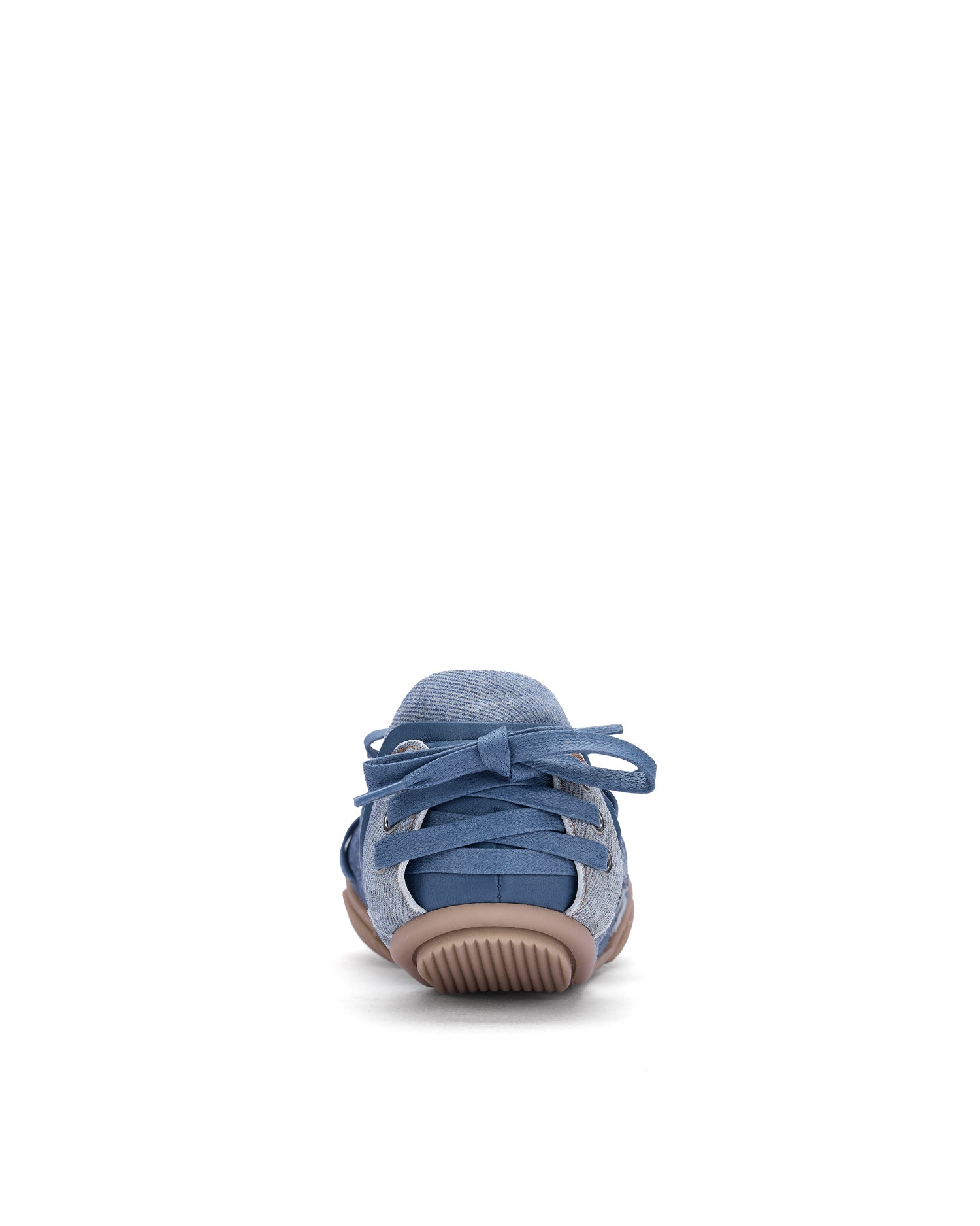 Lace-up leather shoes