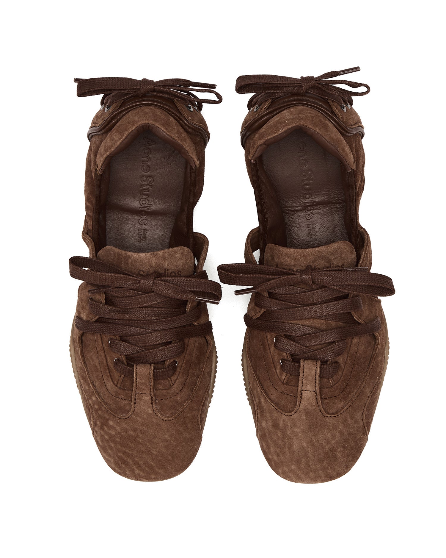 Lace-up shoes
