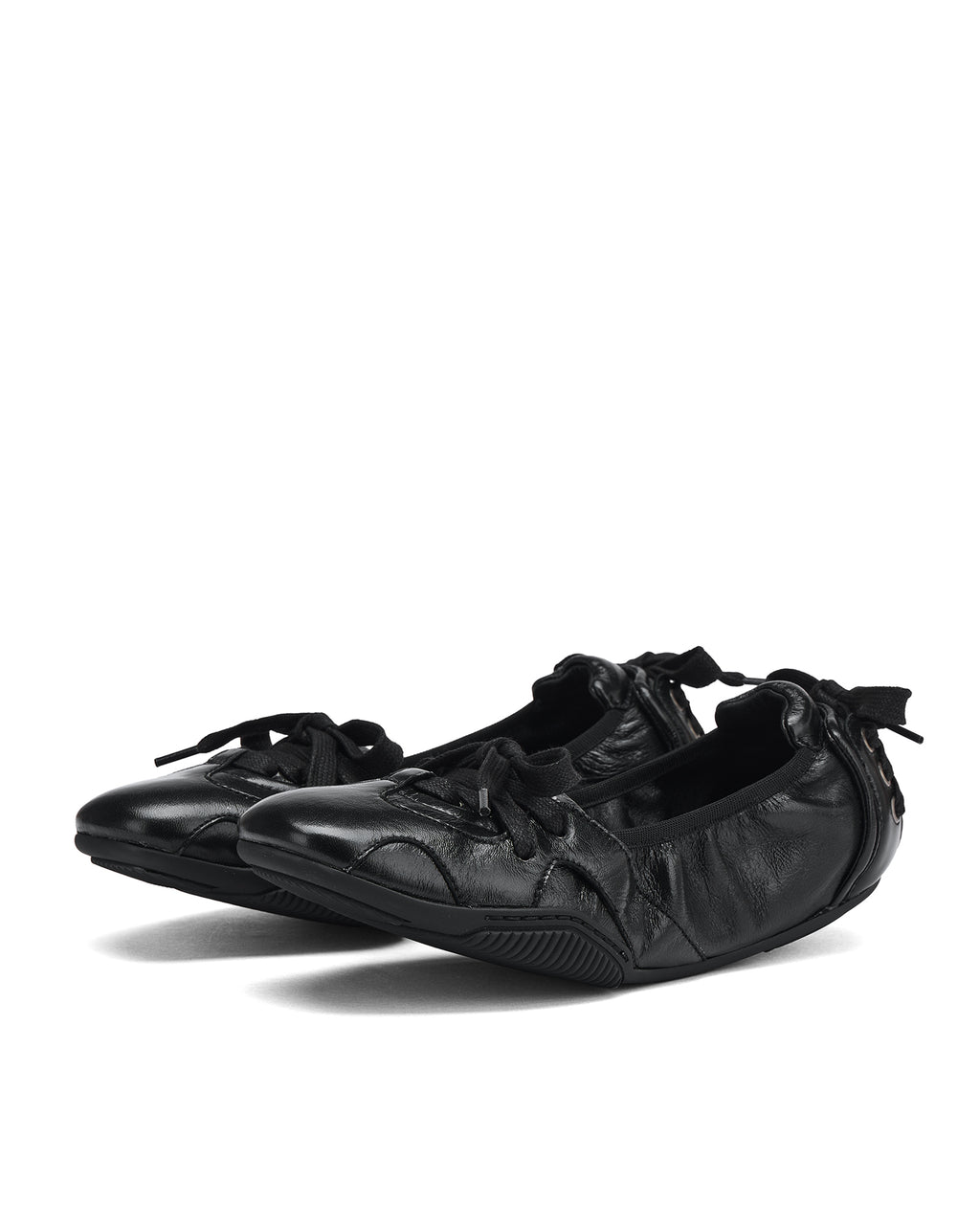 Lace-up leather shoes