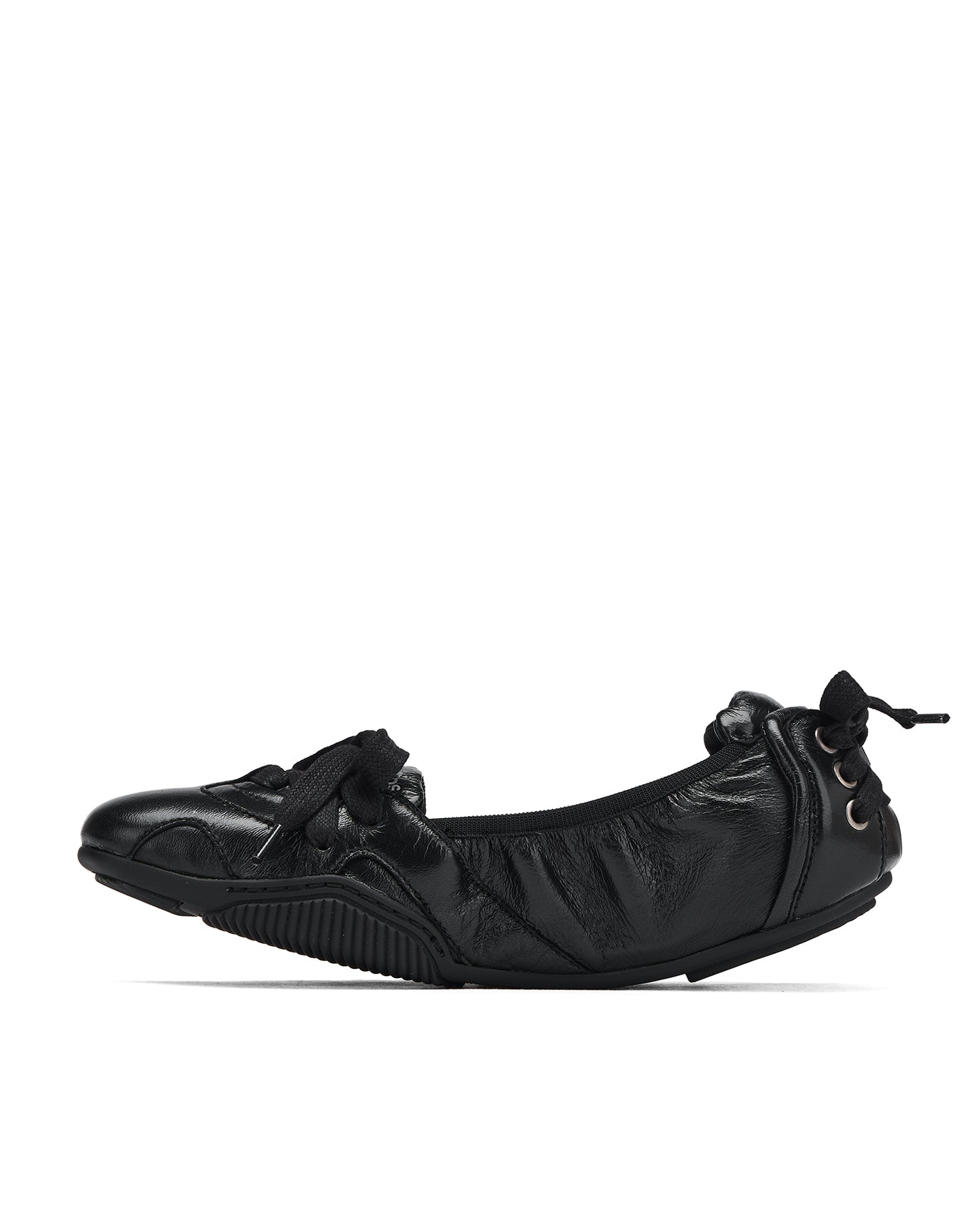 Lace-up leather shoes