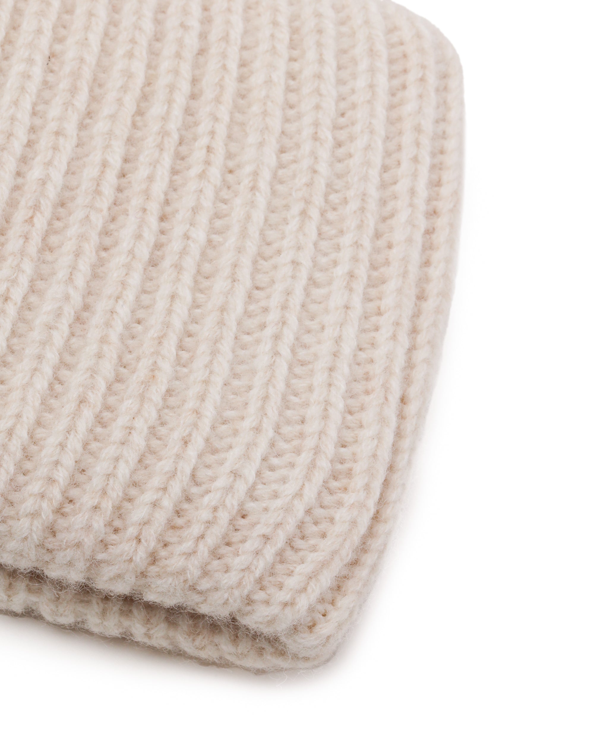 Small face logo beanie