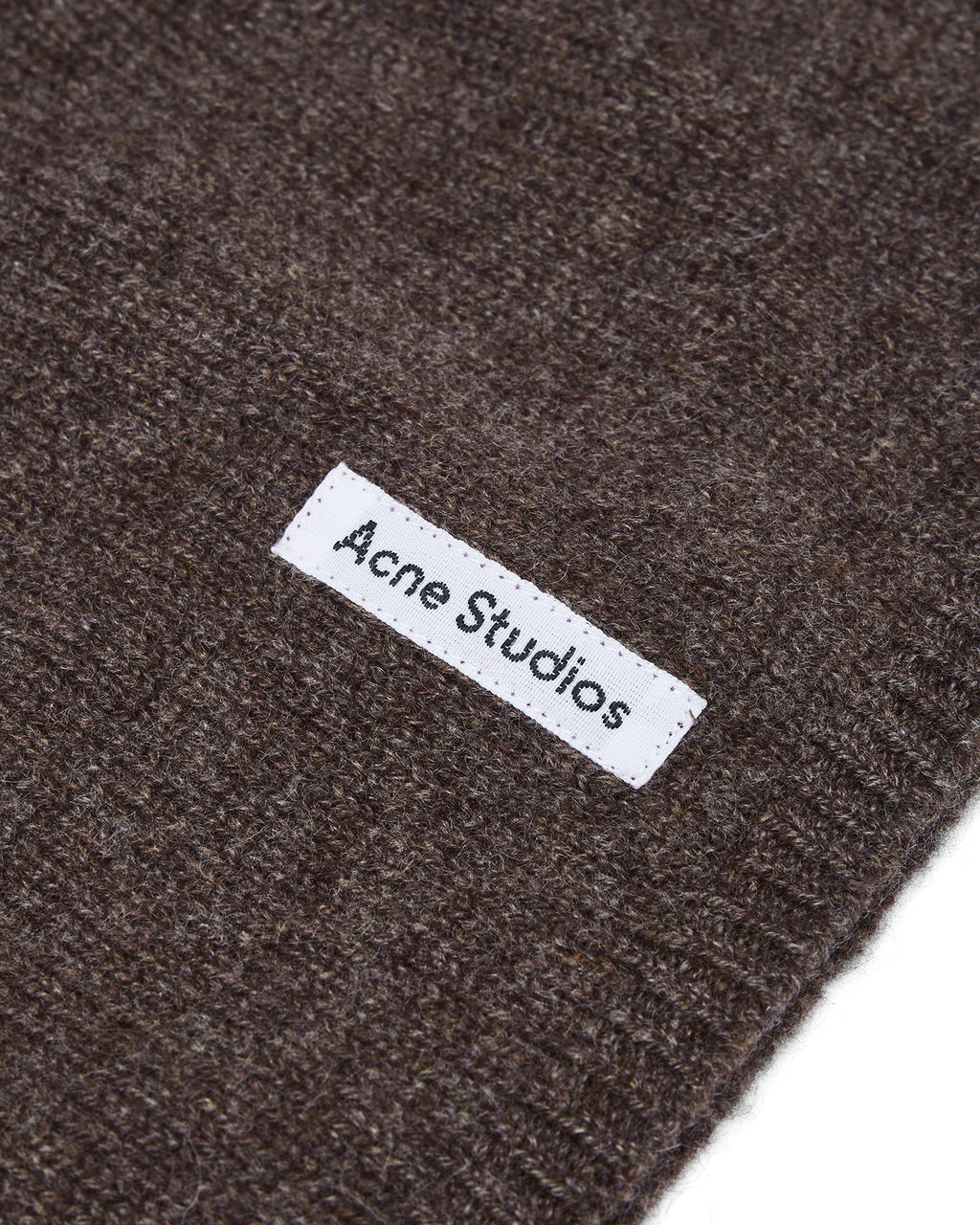 Logo patch beanie