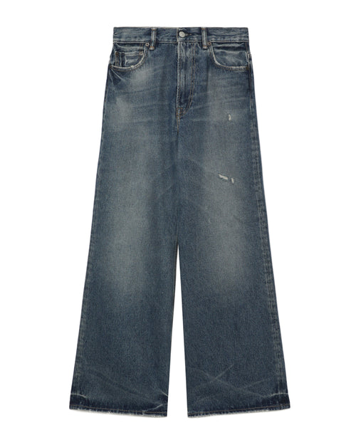 2022F relaxed fit jeans