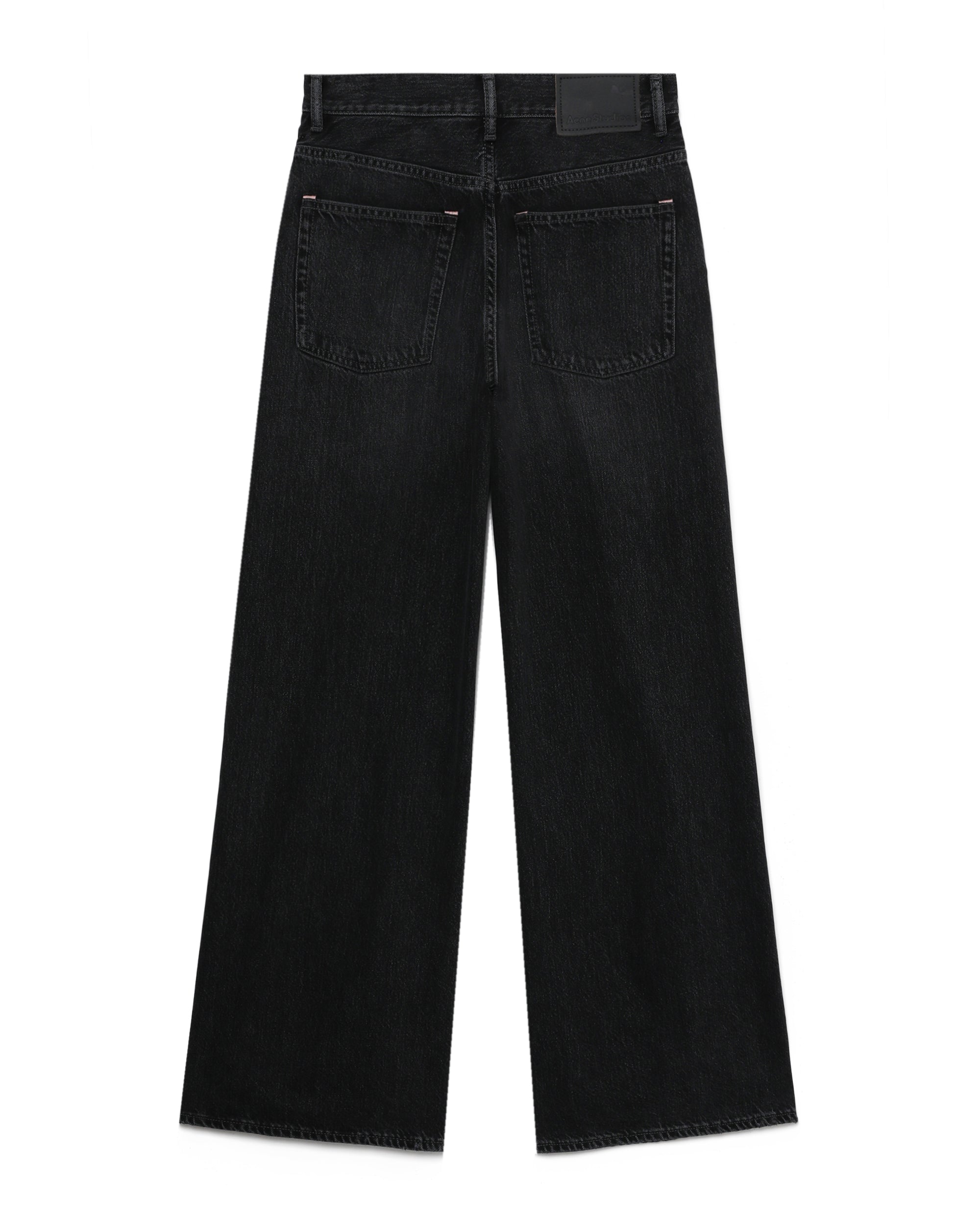 2022F relaxed fit jeans