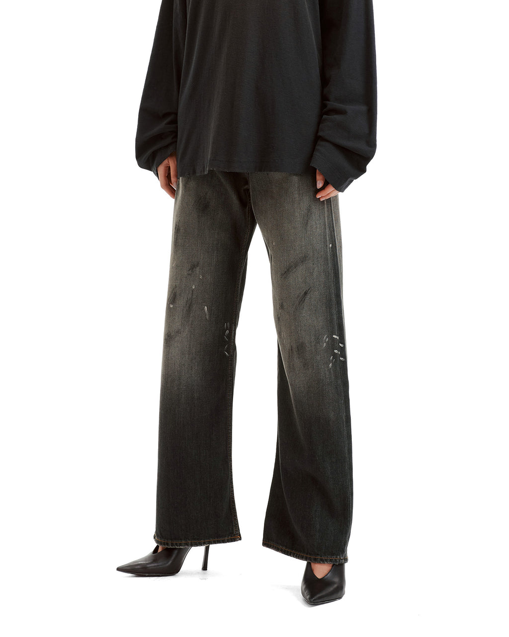 2006F Loose fit jeans