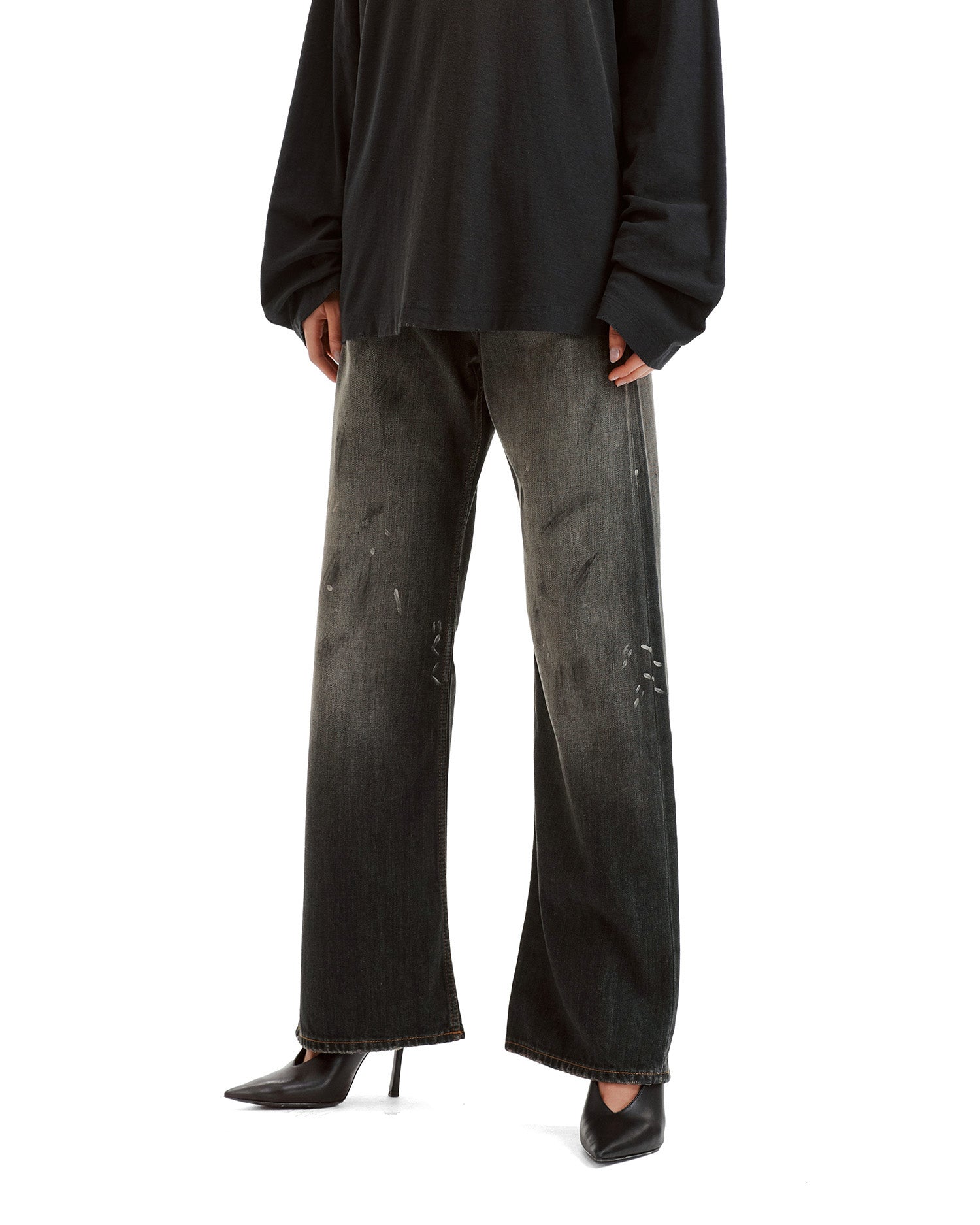 2006F Loose fit jeans