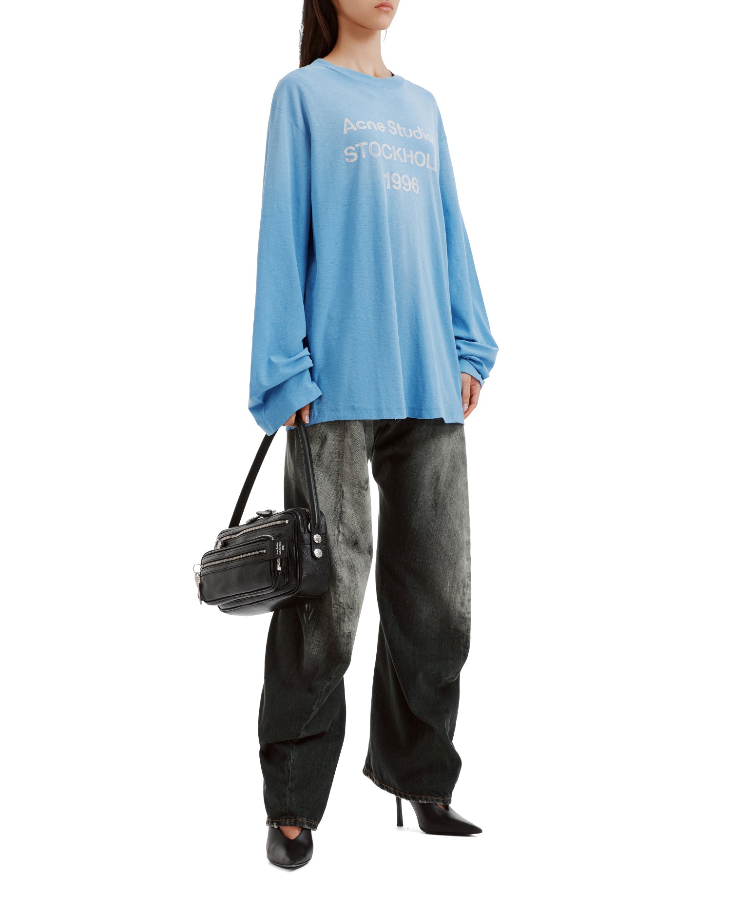 2006F loose-fit jeans