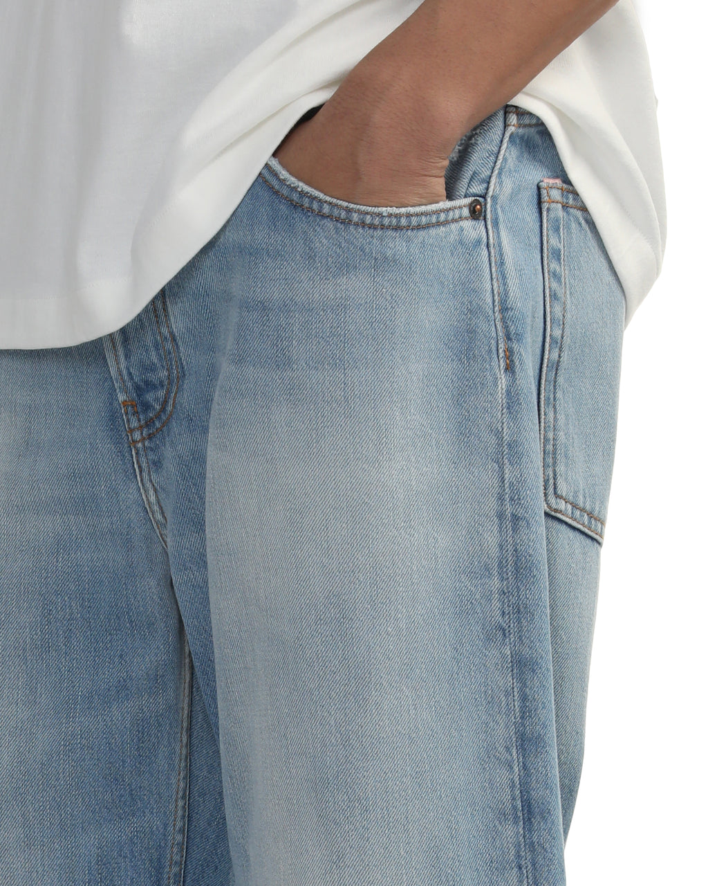 2021M loose fit jeans