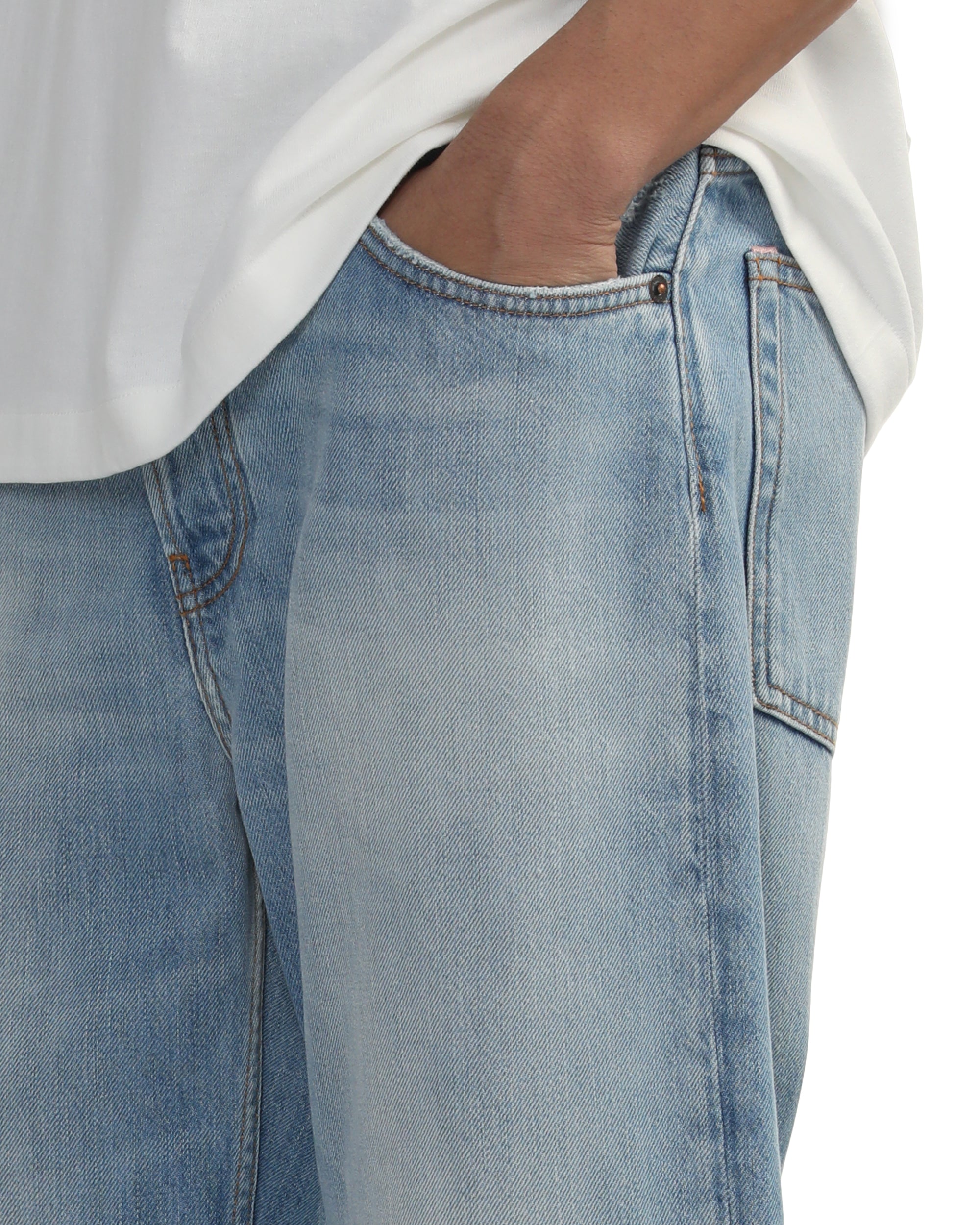 2021M loose fit jeans