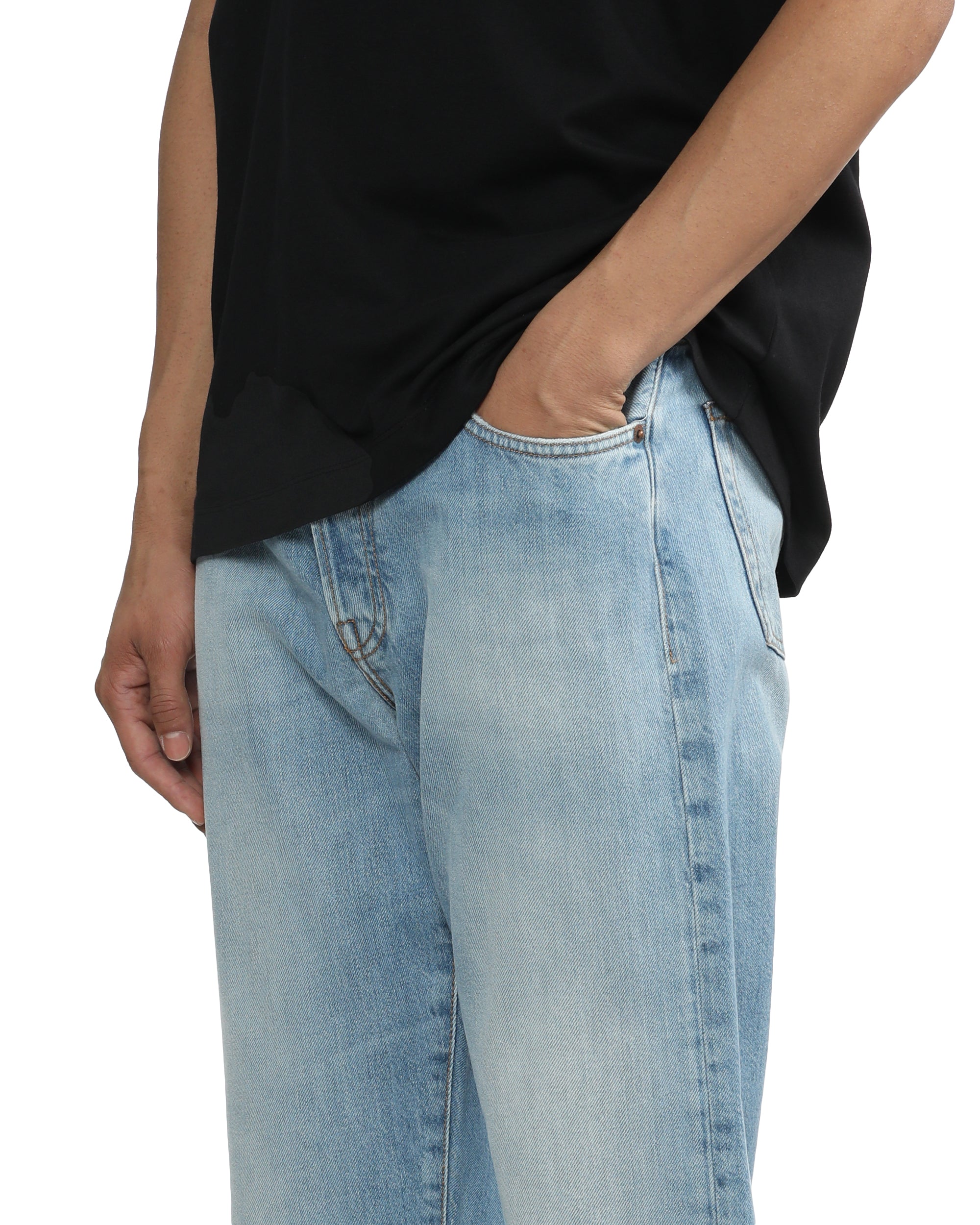 Loose fit jeans