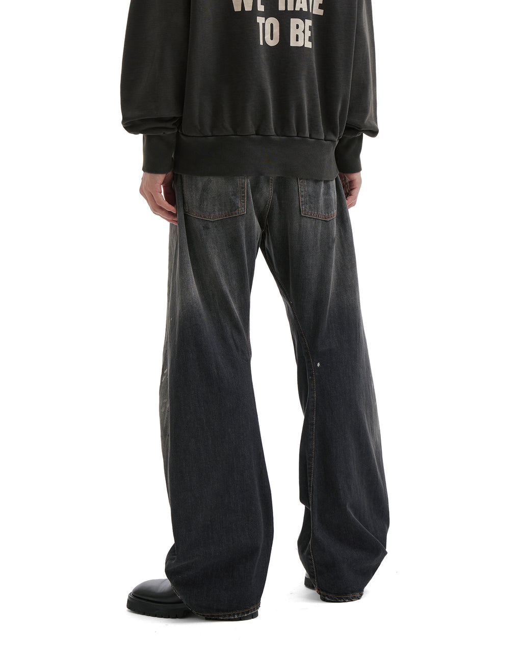 2006F loose fit jeans