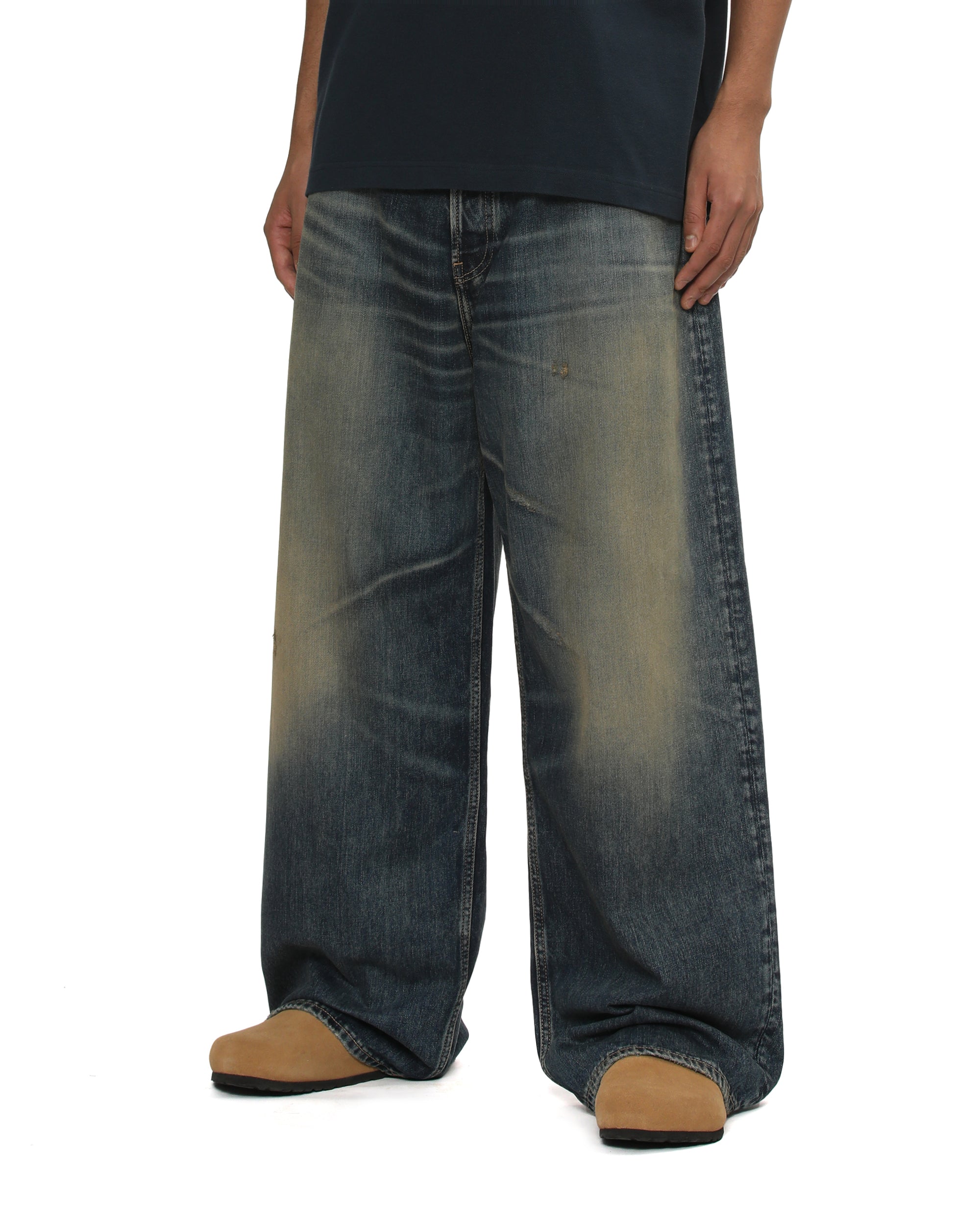 Wide leg jeans