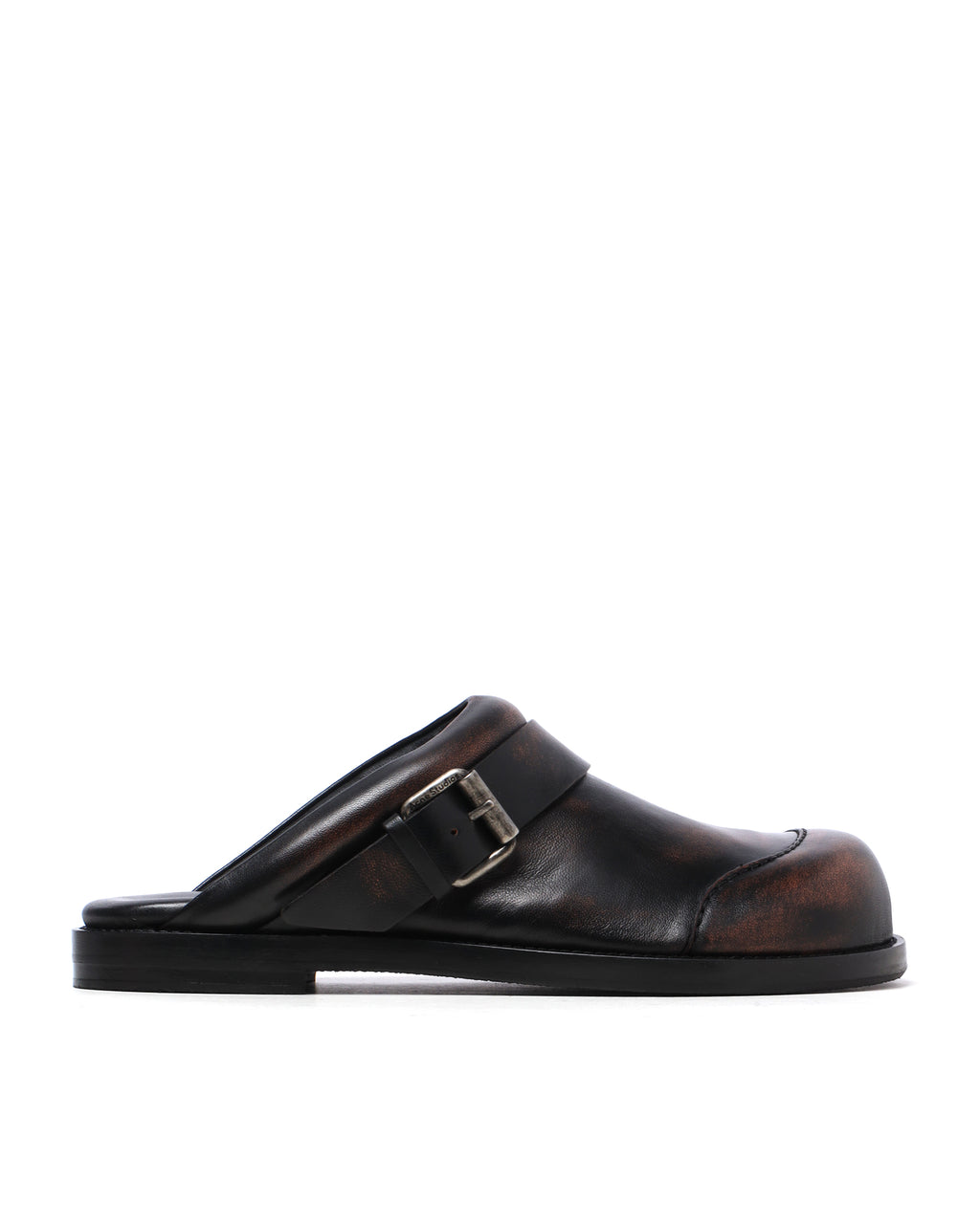 Leather buckle shoes