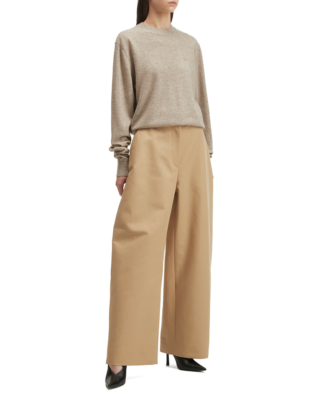 Wide-leg pants